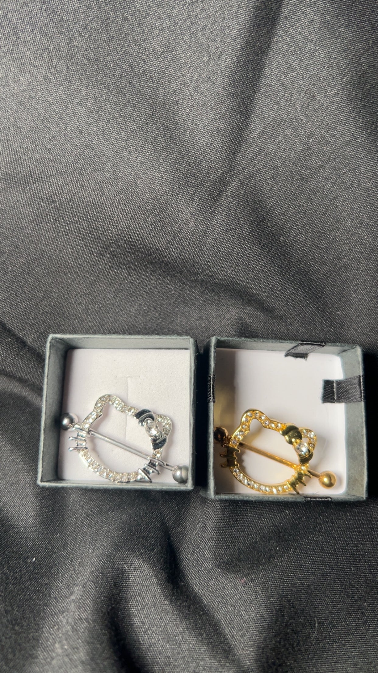 Hello kitty Nip ring