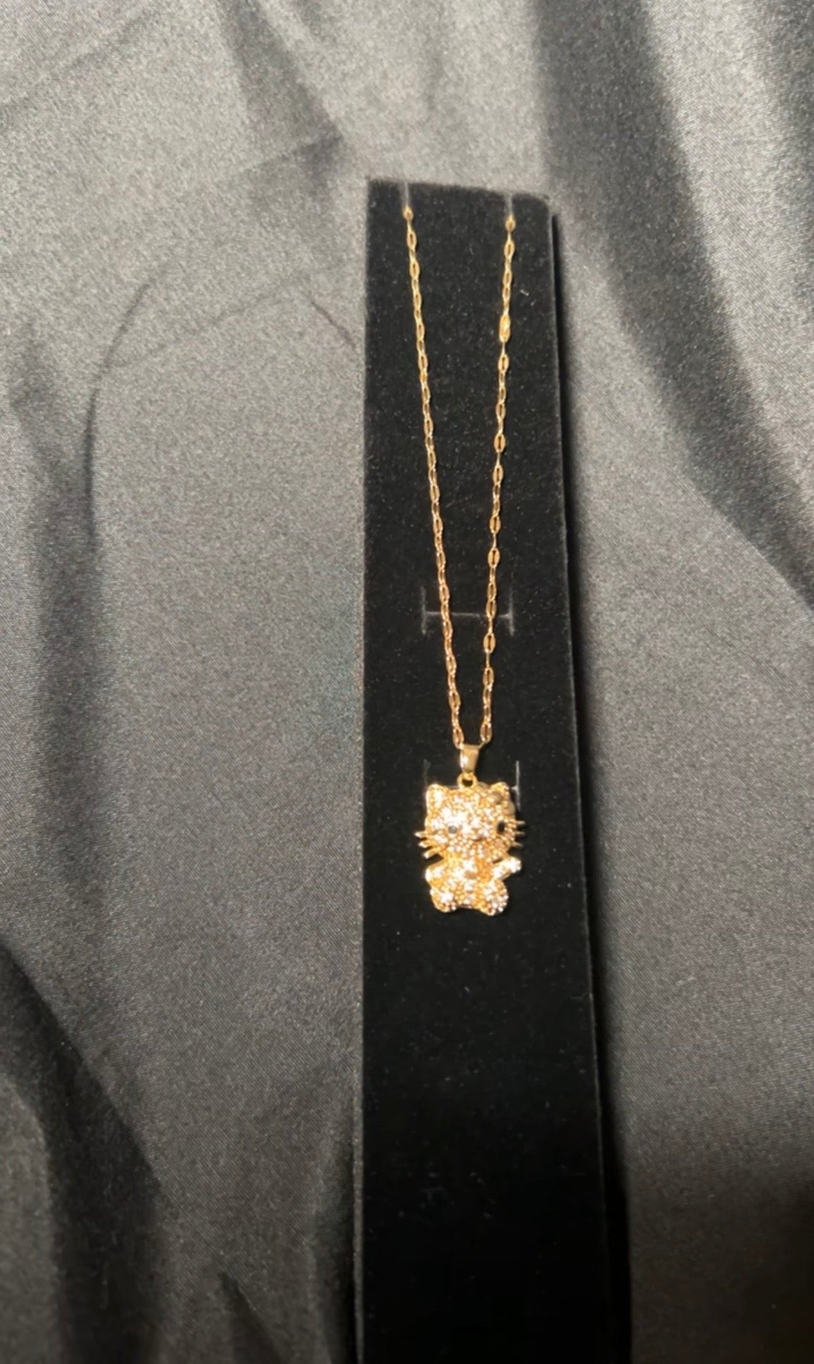 Hello kitty necklace